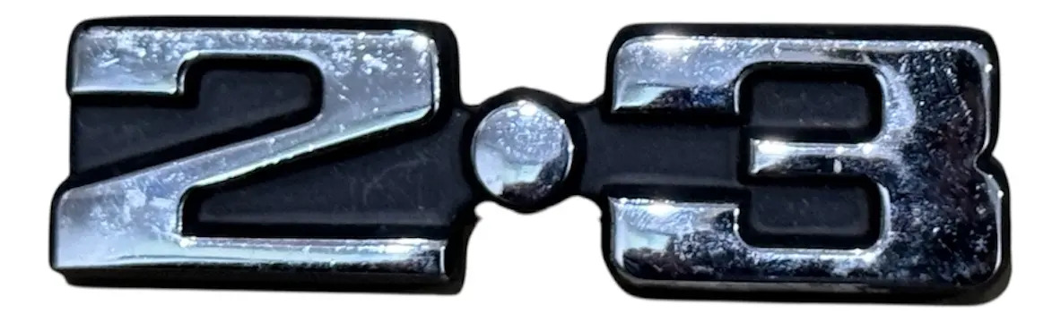 Insignia Emblema 2.3 Baul Ford Taunus